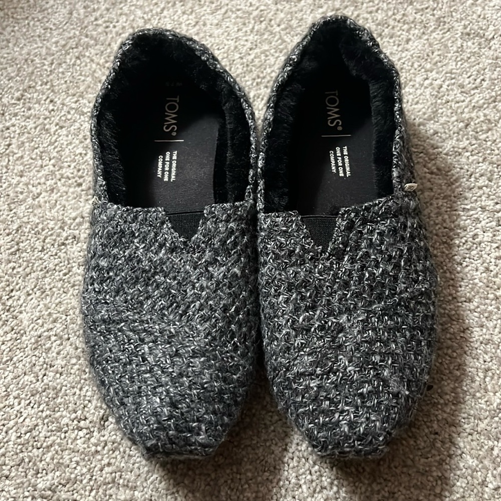 TOMS ALPARGATA Woman’s -size 7.5 gray/black/white